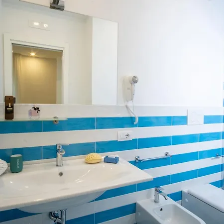 Deluxe In Centre * Sorrento